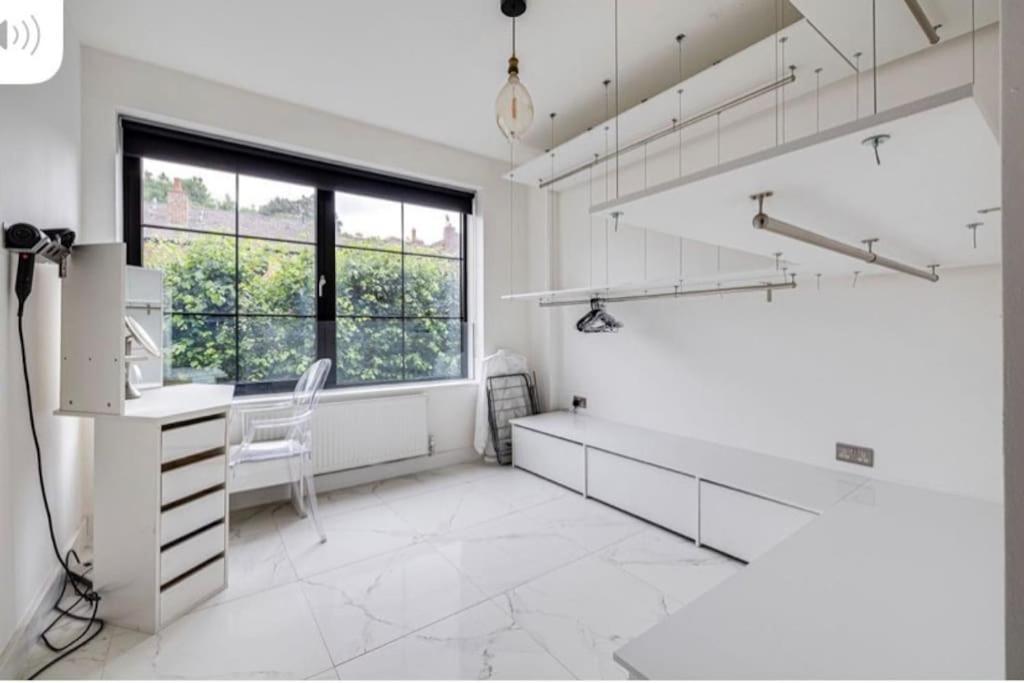 Luxury Apartment: City Centre, Stylish, Modern تشيستر المظهر الخارجي الصورة